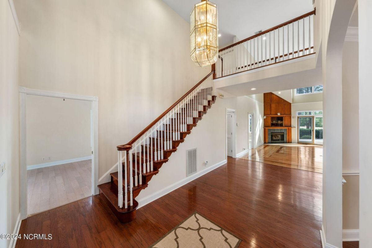 3227 St Andrews Circle