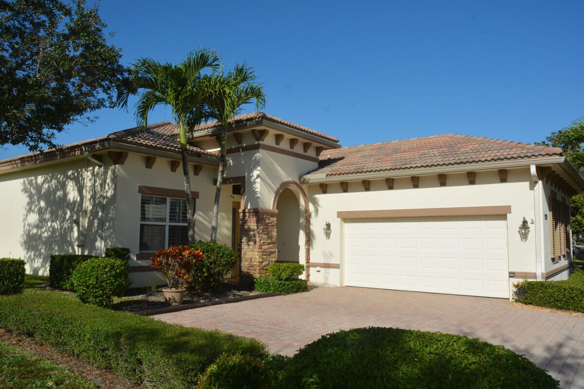 9739 Nuova Way