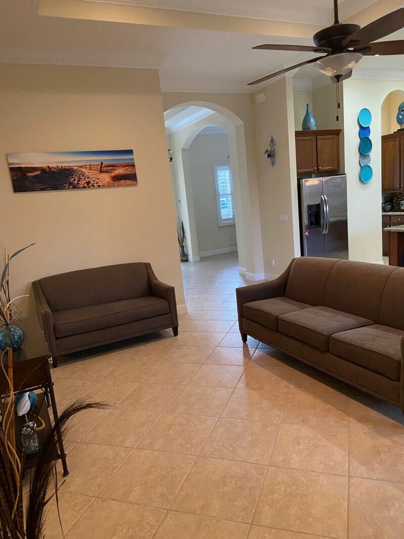 9739 Nuova Way