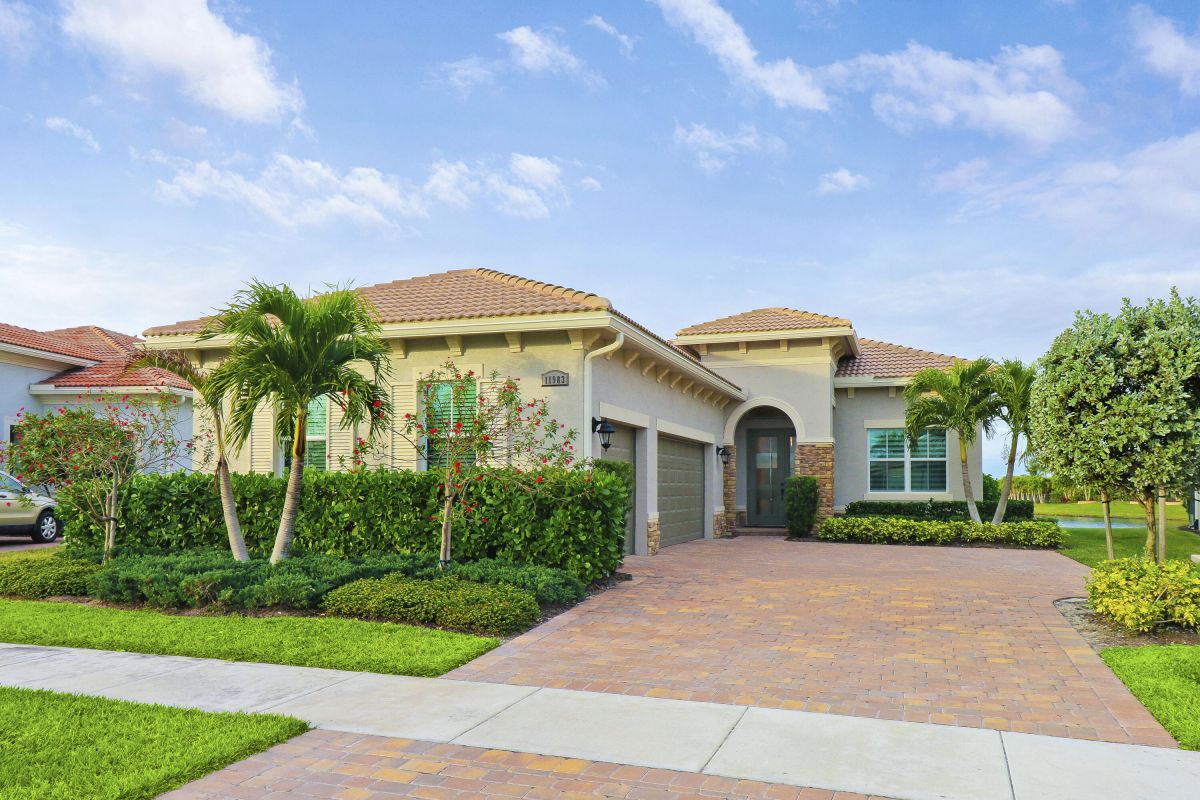 11983 Vano Way