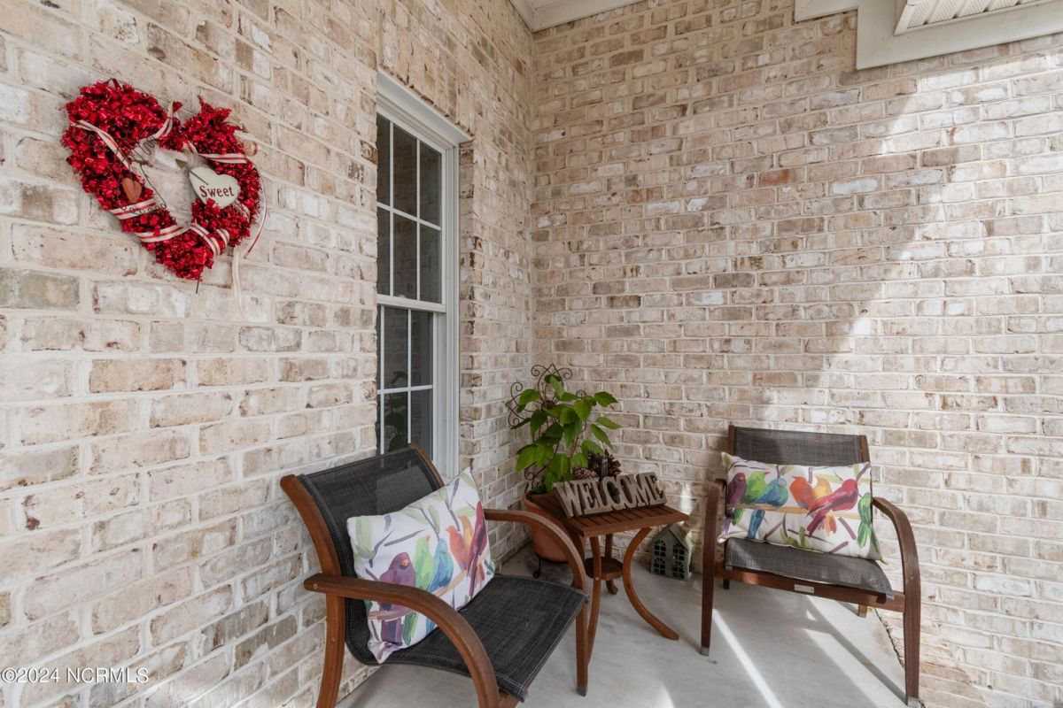 3302 Sawgrass Circle