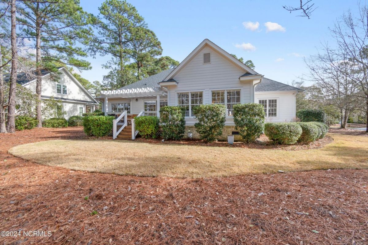 3302 Sawgrass Circle