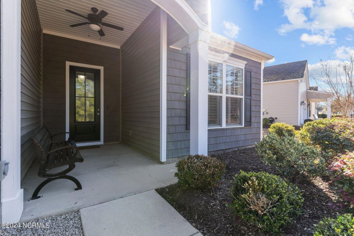 3049 Crescent Lake Drive