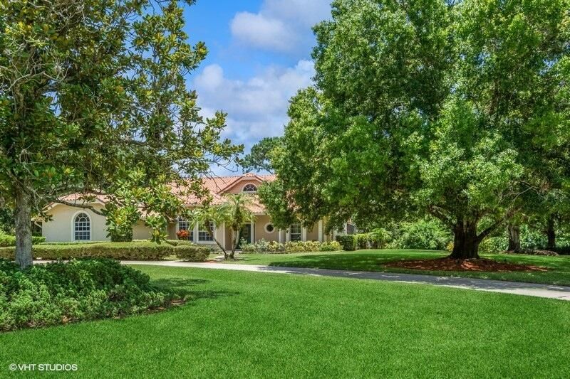 7912 Plantation Lakes Drive