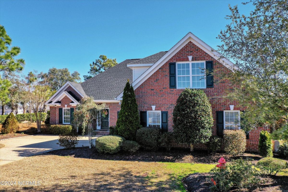 1203 Waterfall Way