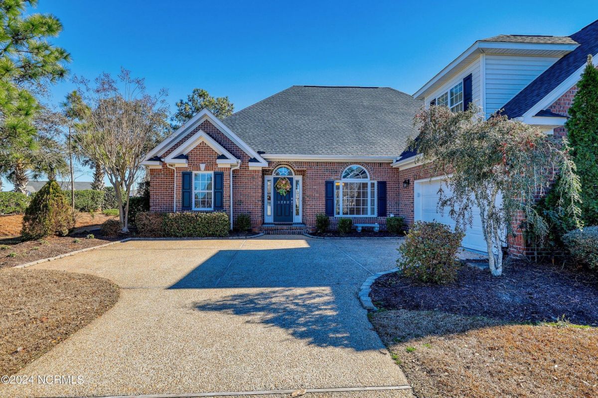 1203 Waterfall Way