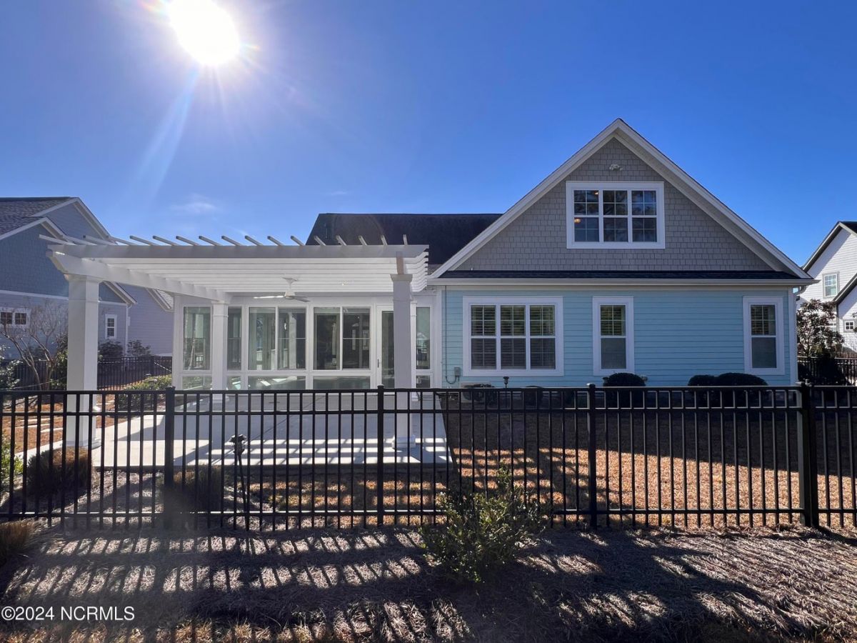 1245 Cross Water Circle