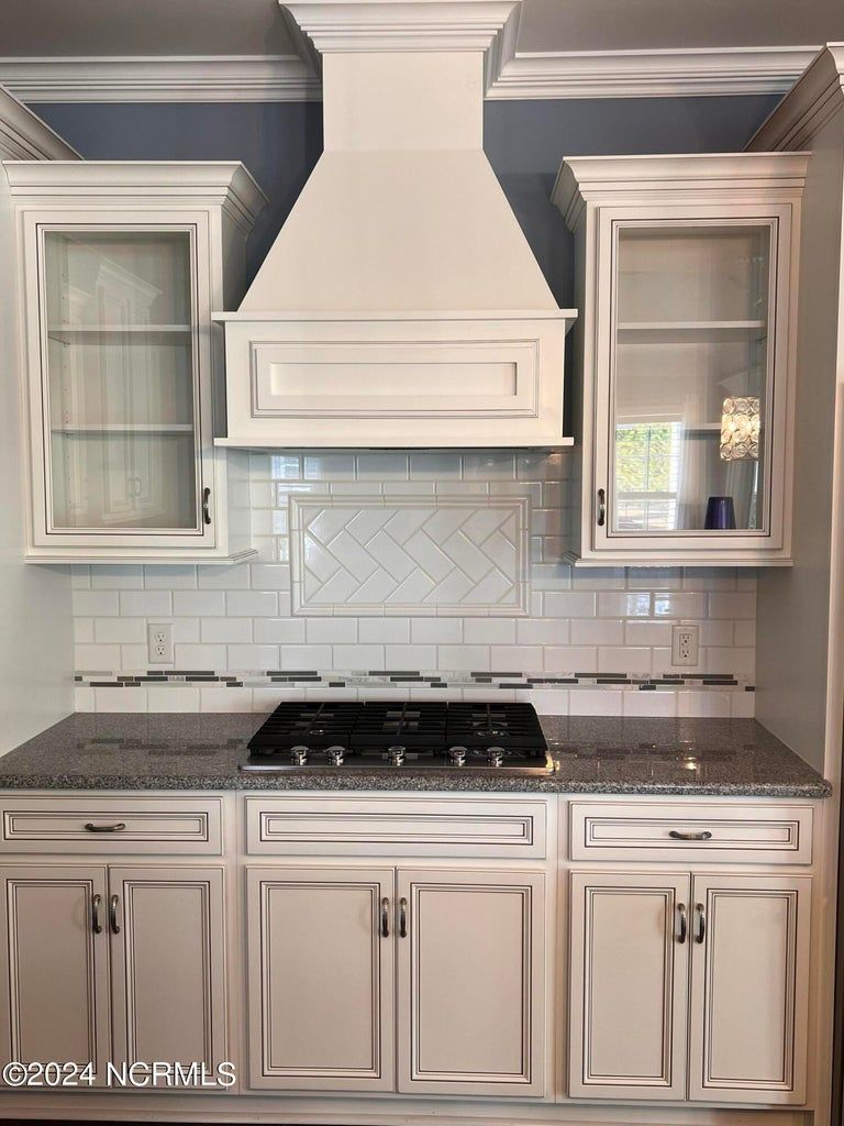 1245 Cross Water Circle