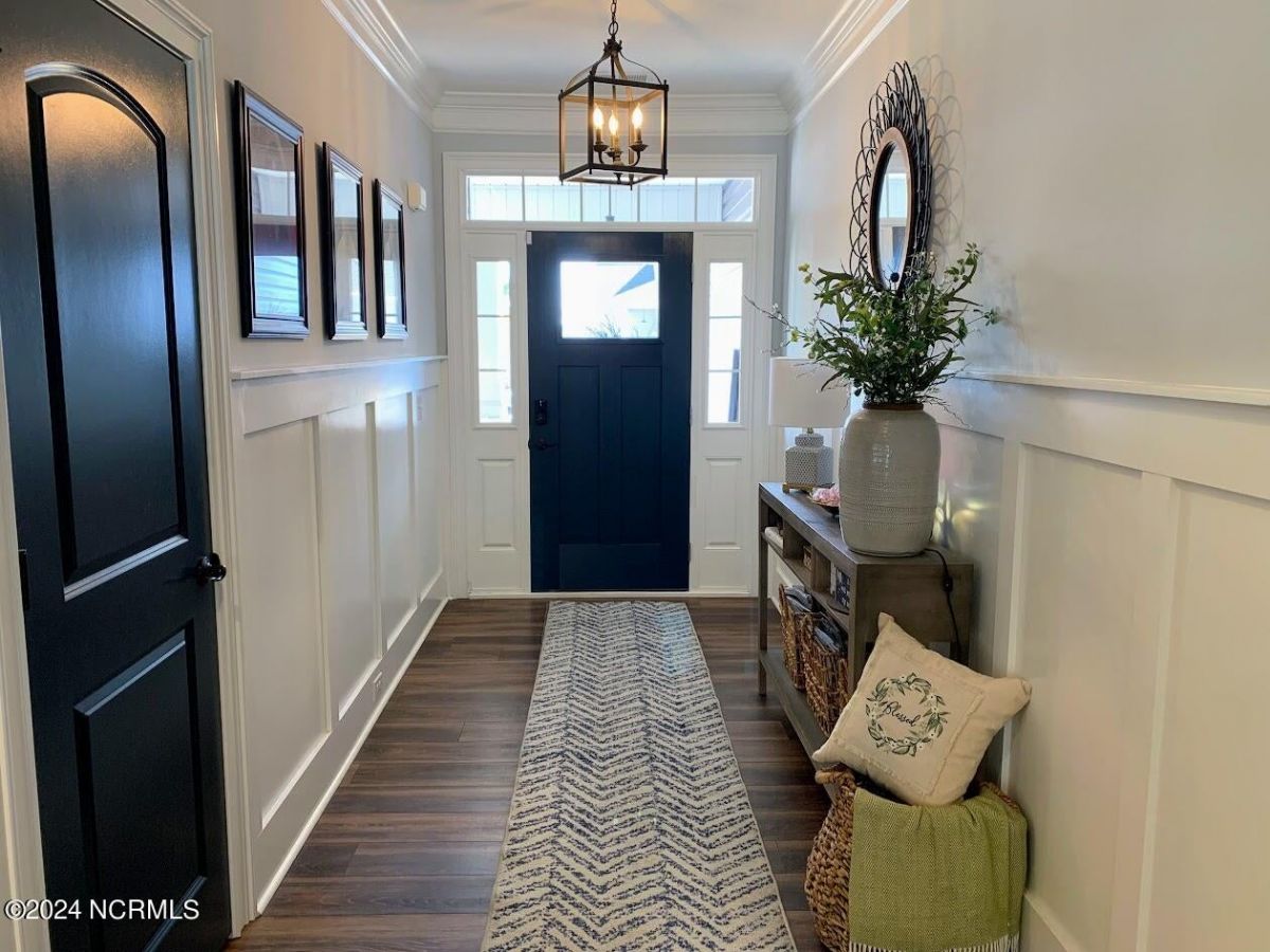 7087 Bonaventure Street