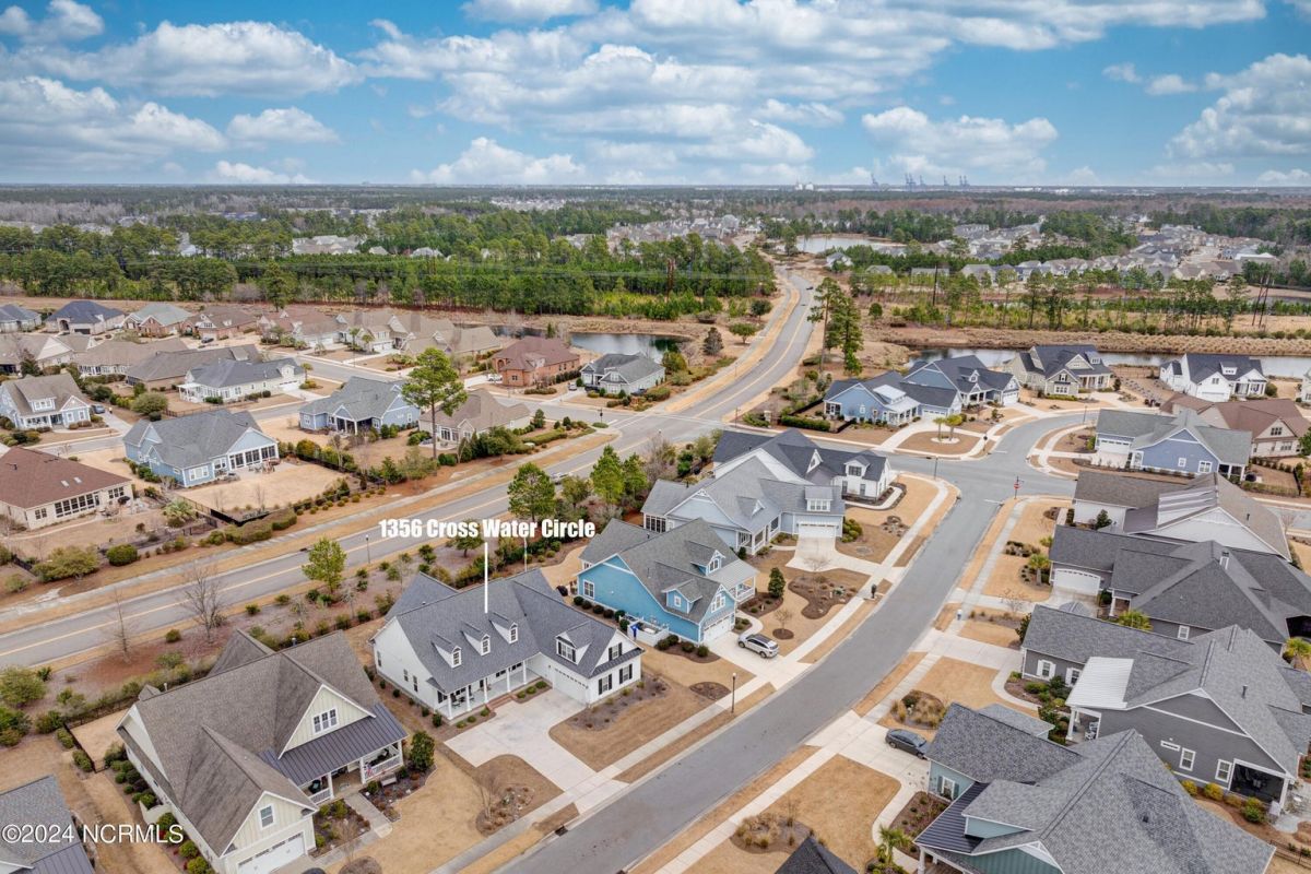 1356 Cross Water Circle