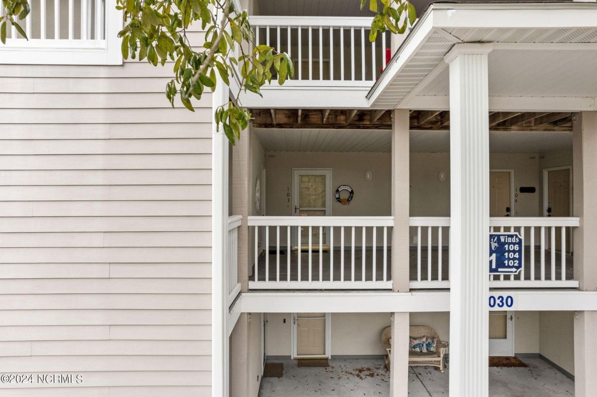 3030 Marsh Winds Circle