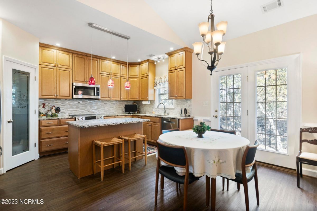 4143 King George Court