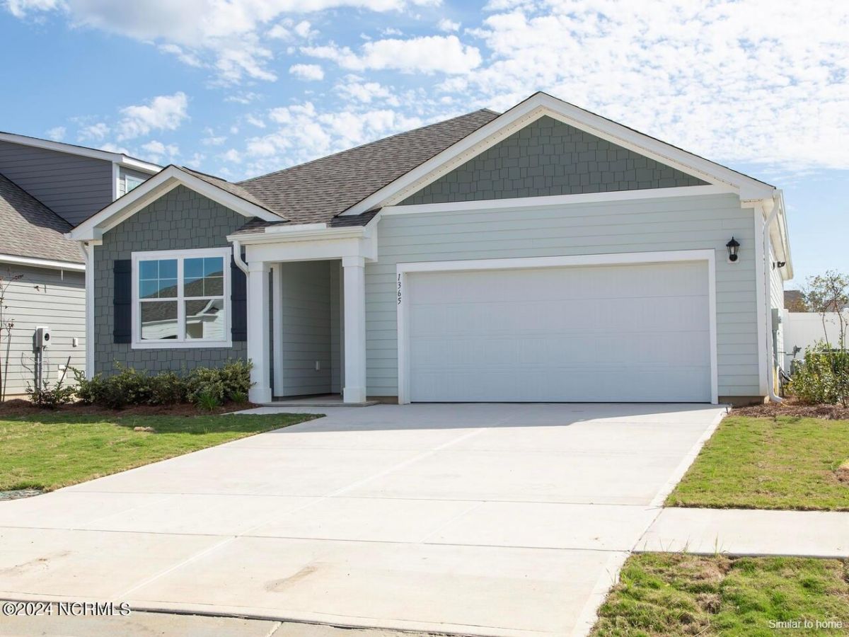 3041 Lochgreen Circle