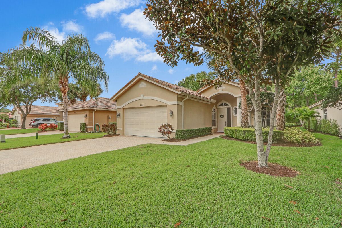 7660 Greenbrier Circle