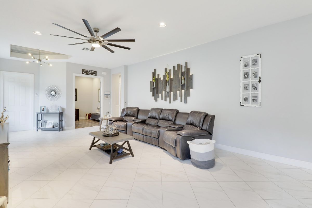 19002 Positano Way