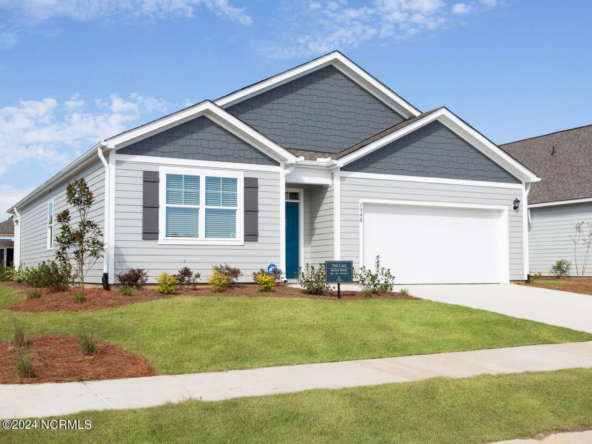 3093 Lochgreen Circle