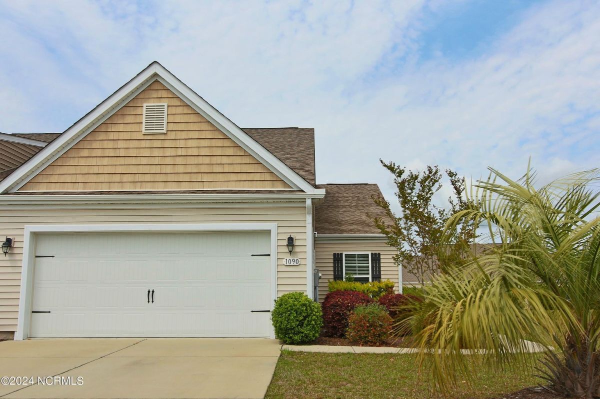 1090 Chadsey Lake Drive