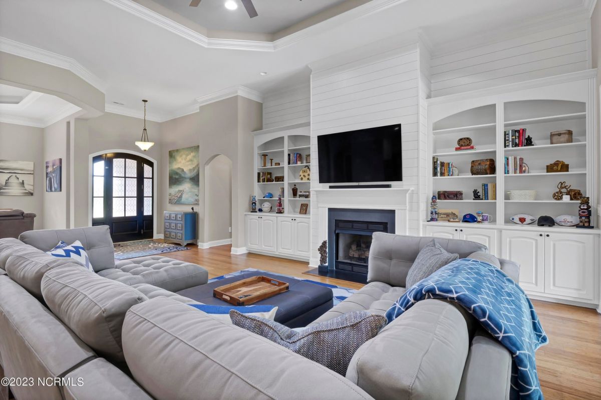 2036 Colony Pines Drive