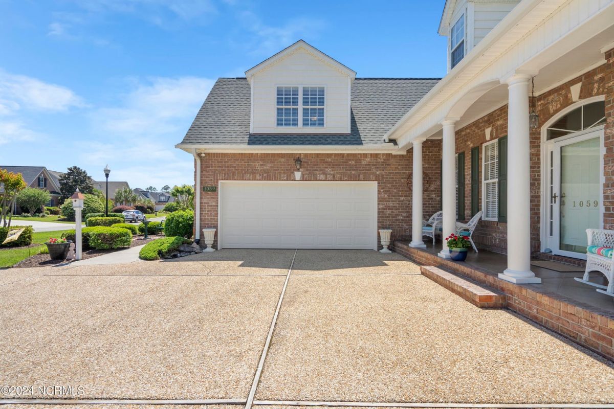 1059 Golden Sands Way