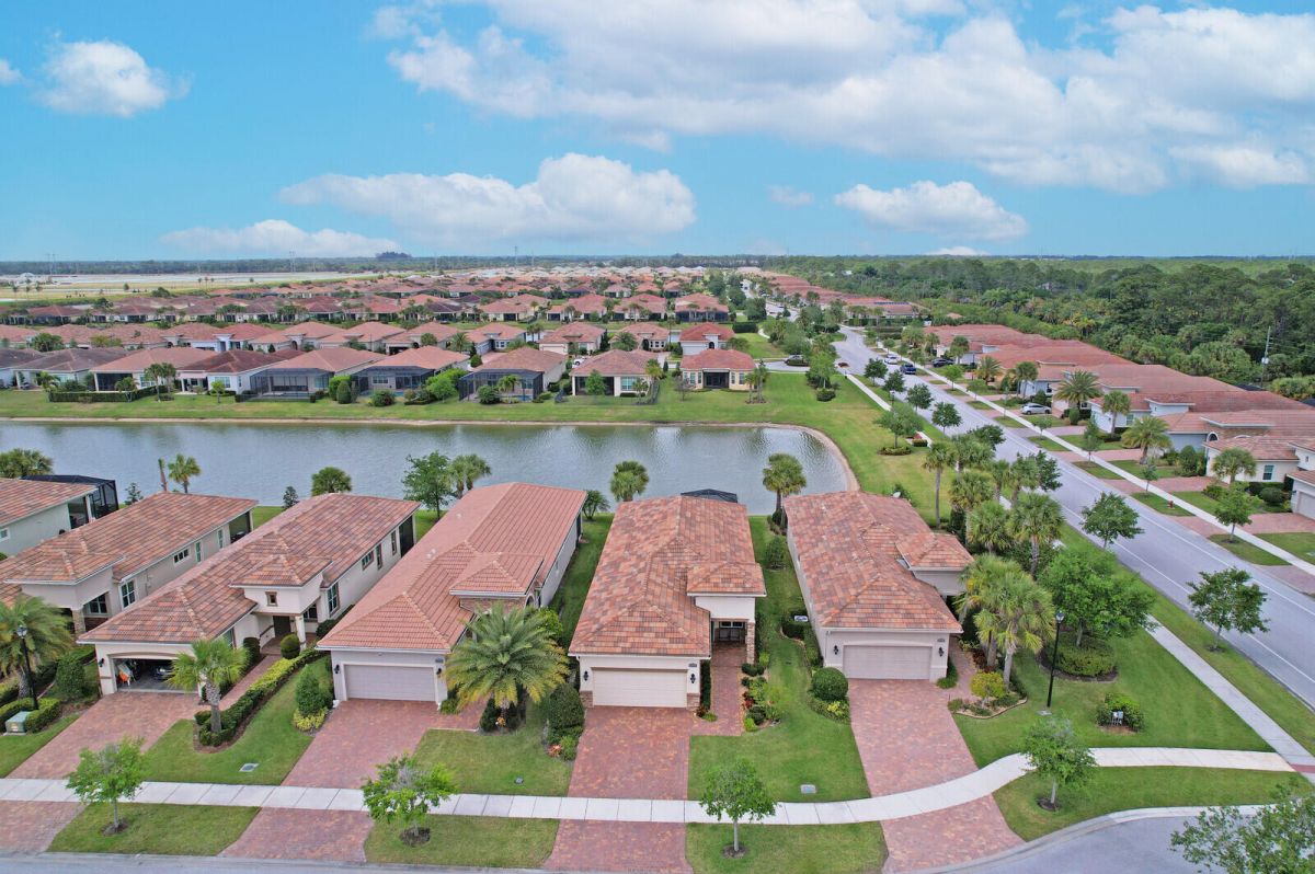20044 Caserta Way