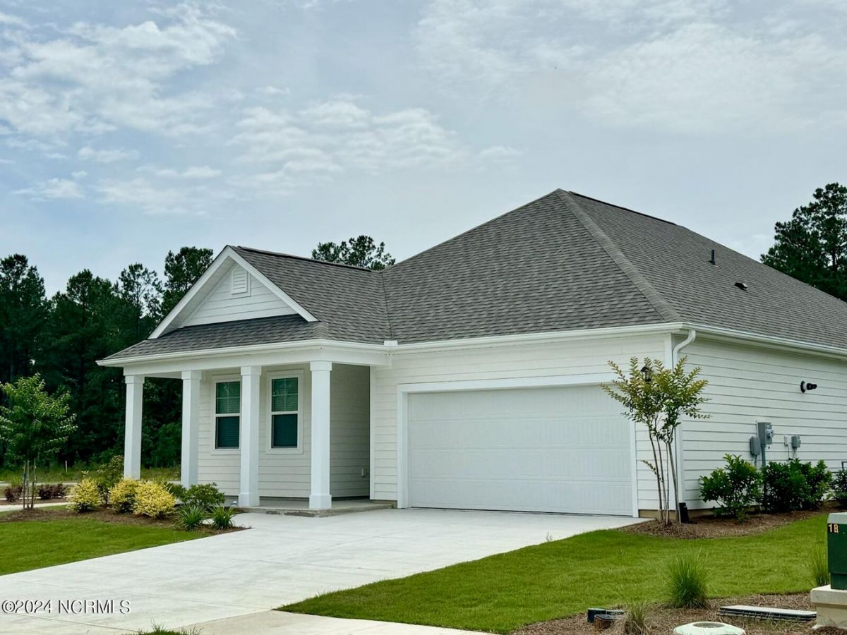 3042 Lochgreen Circle