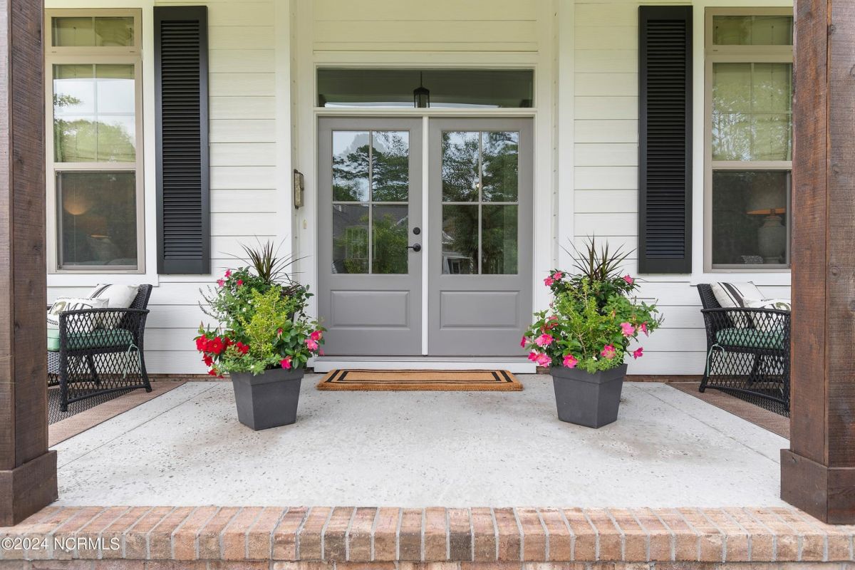 3873 Big Magnolia Way