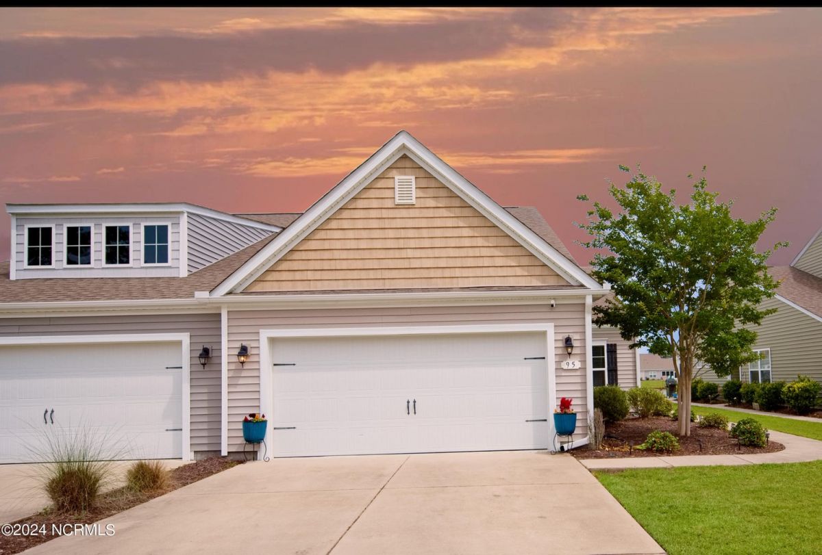 95 Calabash Lakes Boulevard