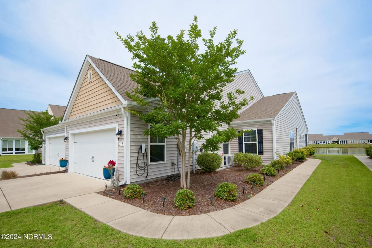 95 Calabash Lakes Boulevard