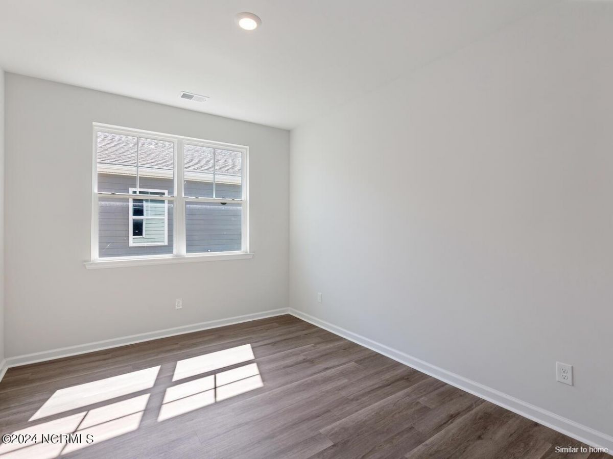 3117 Lochgreen Circle