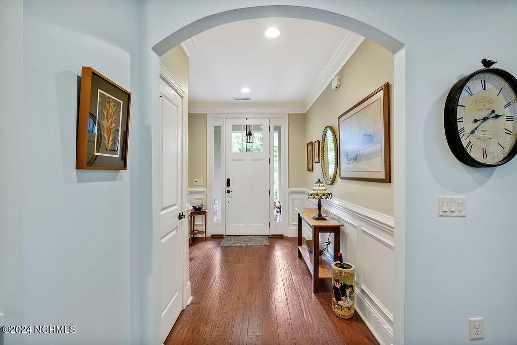 2041 Forest View Circle