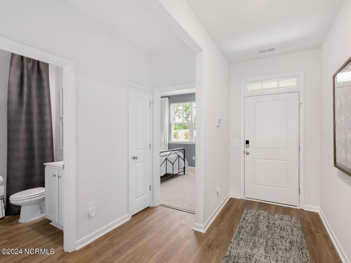 3089 Lochgreen Circle