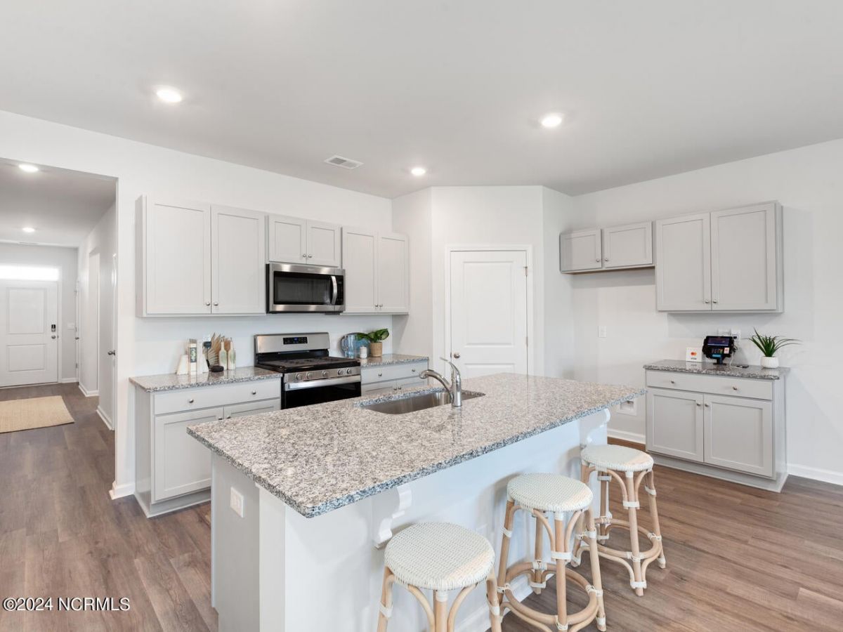 3061 Lochgreen Circle