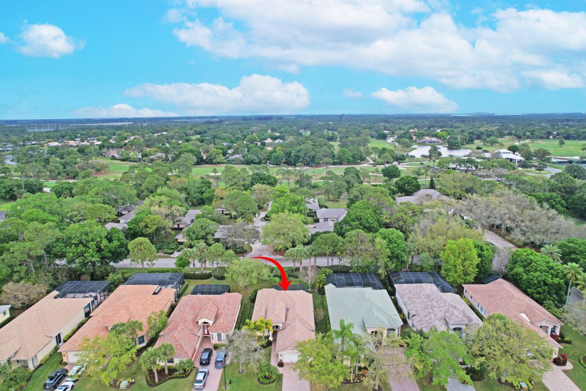 7606 Greenbrier Circle