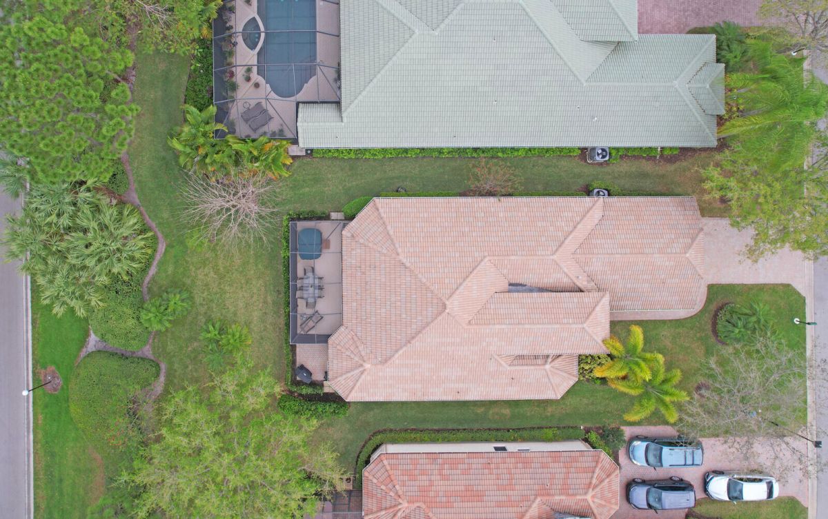 7606 Greenbrier Circle