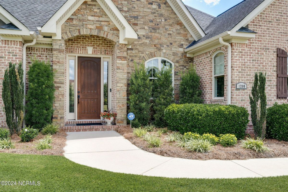 1200 Regalia Lane