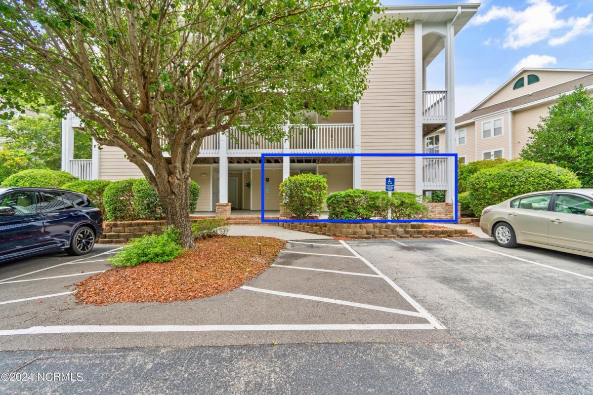 3350 Club Villas Drive