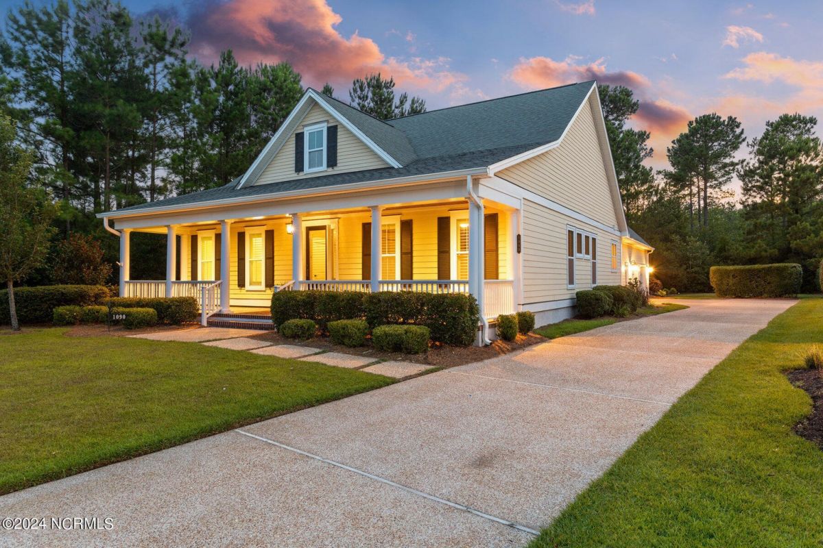 1090 Evangeline Drive