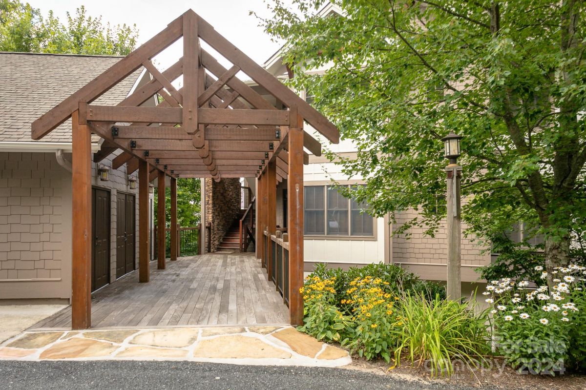 Mountain Air 55+ Active Adult Communities Burnsville, NC Homes