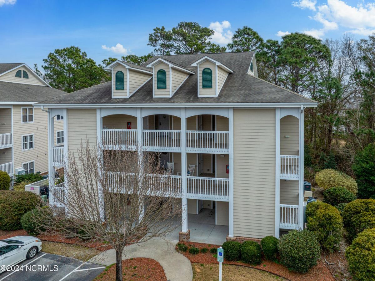 3350 Club Villas Drive