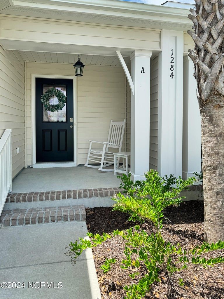 1284 Marsilio Lane