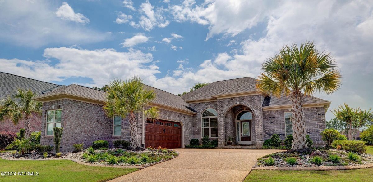 2437 Compass Pointe South Wynd