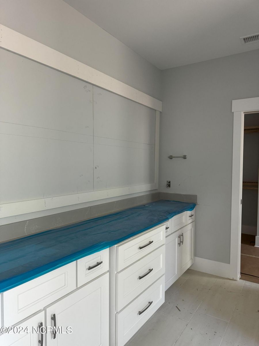 6446 Castlebrook Way