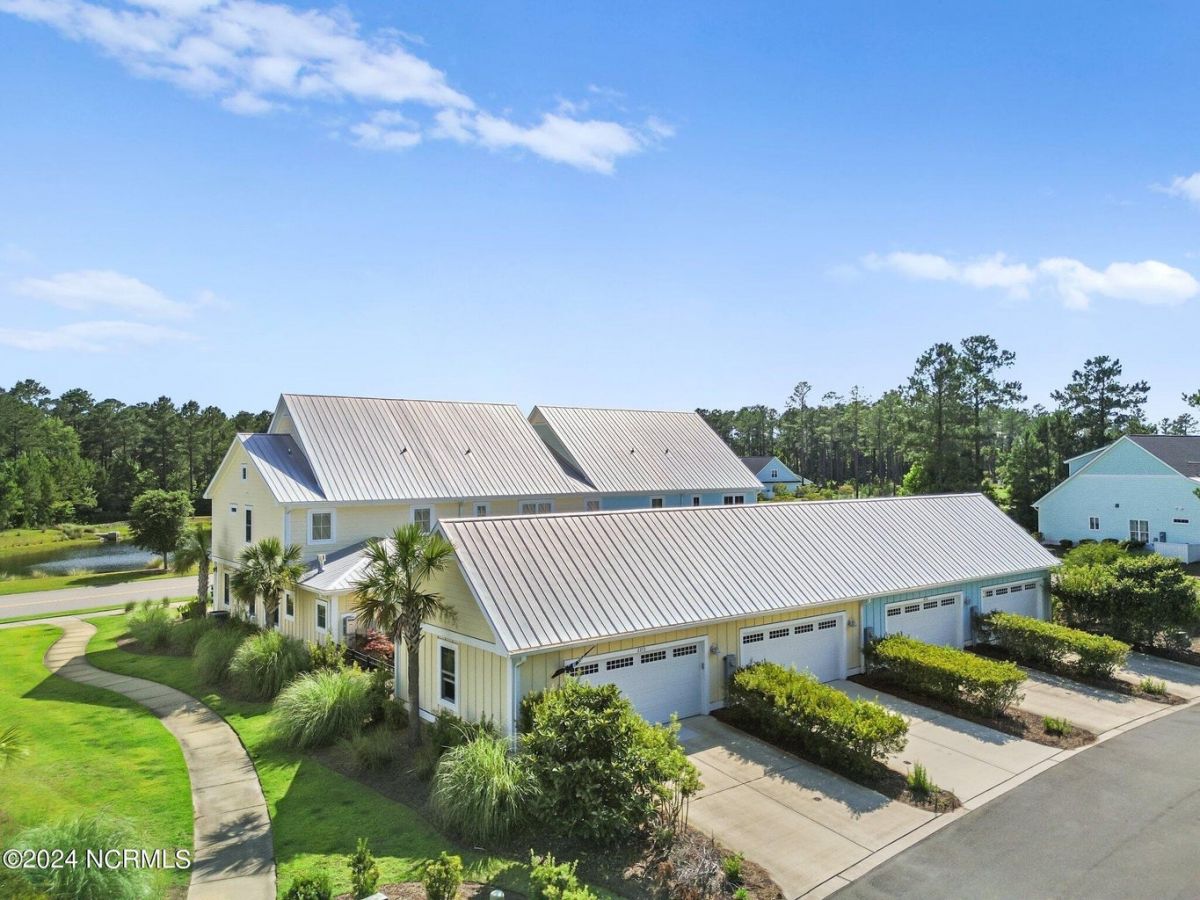 2272 Low Country Boulevard