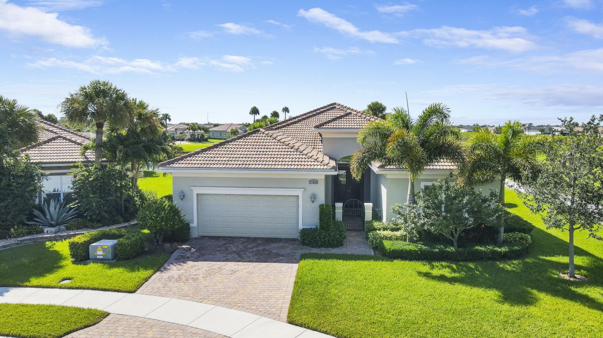 17000 Sapri Way