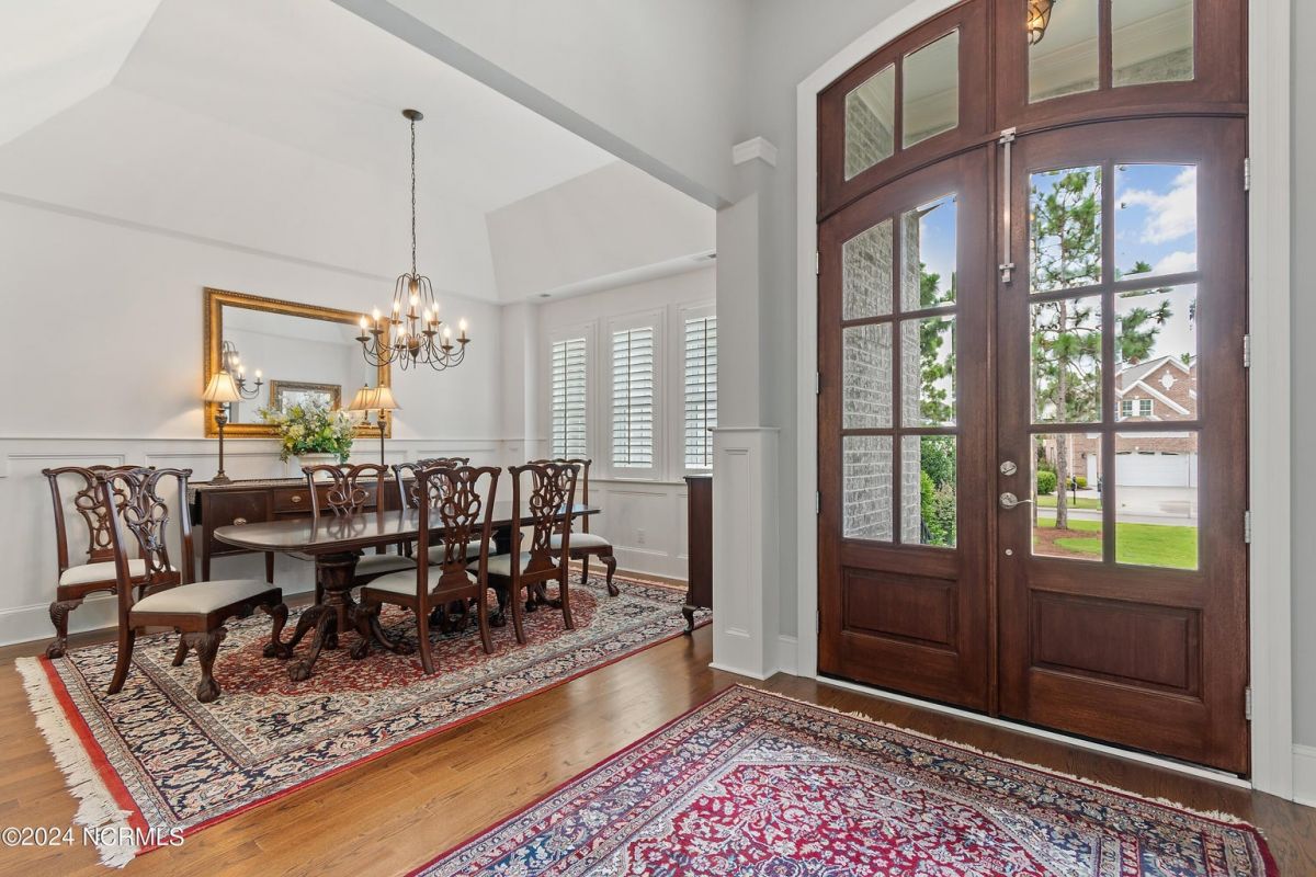 2719 Shady Pine Circle