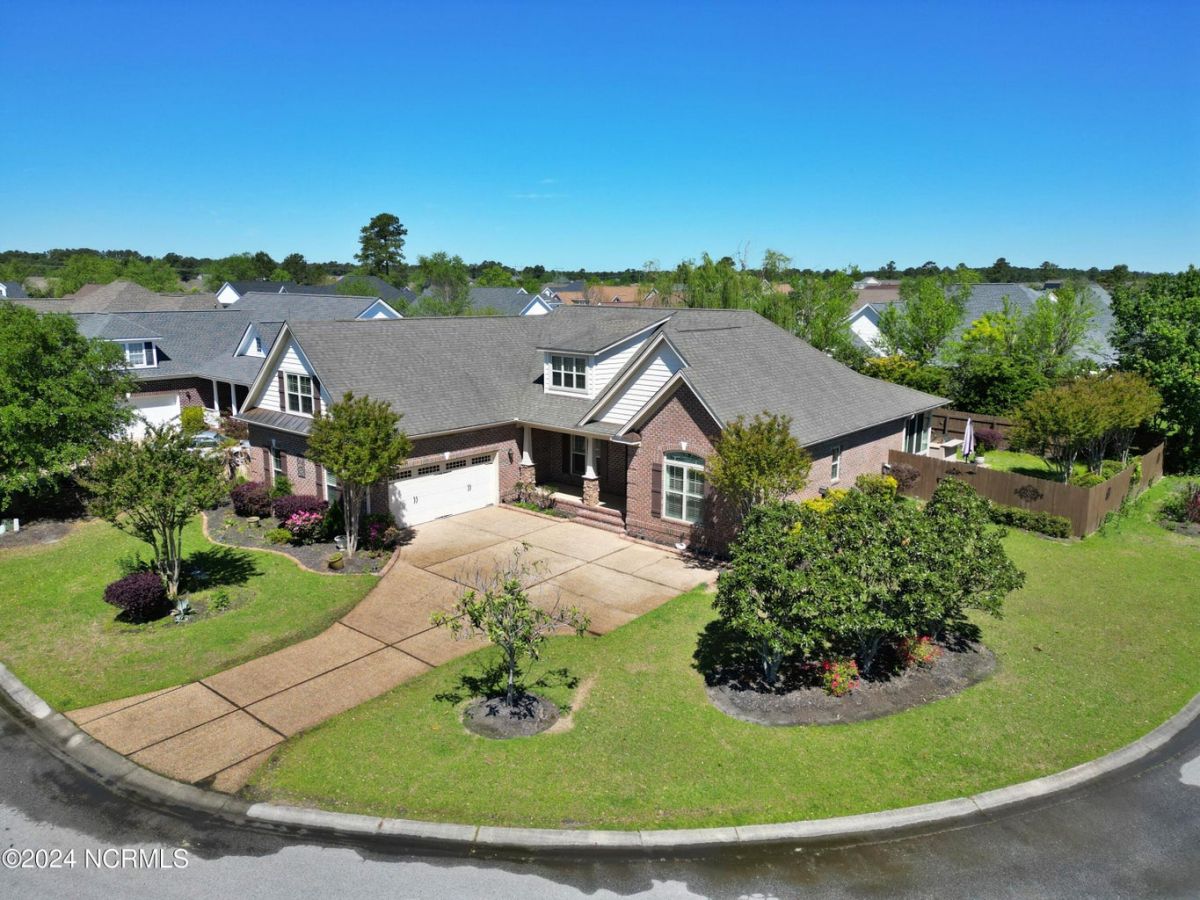 1218 Waterfall Way