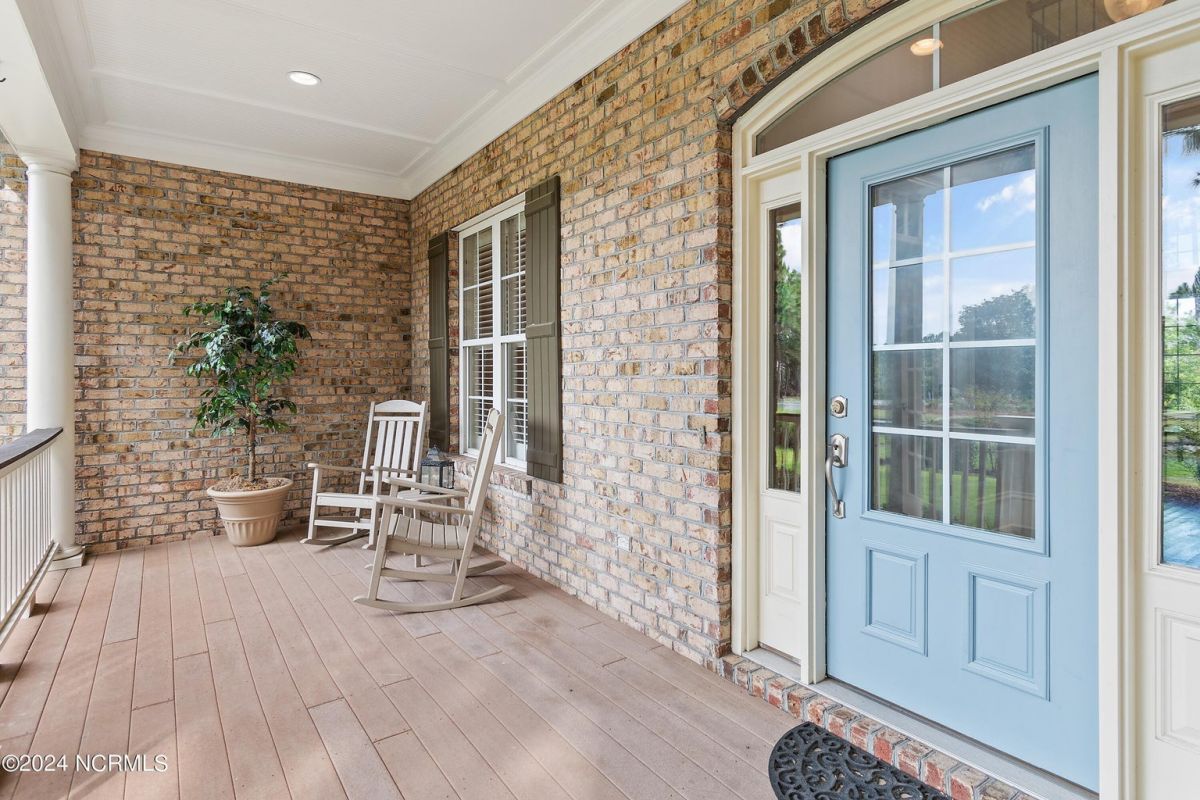 3886 Ridge Crest Drive