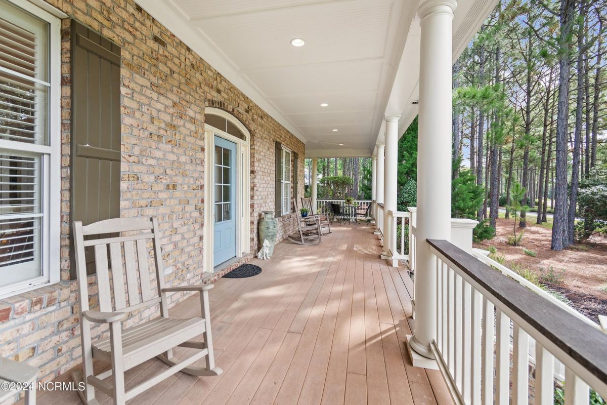 3886 Ridge Crest Drive