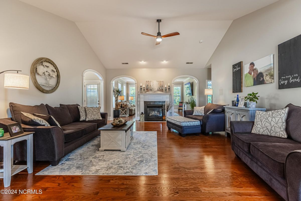 7168 Bonaventure Street