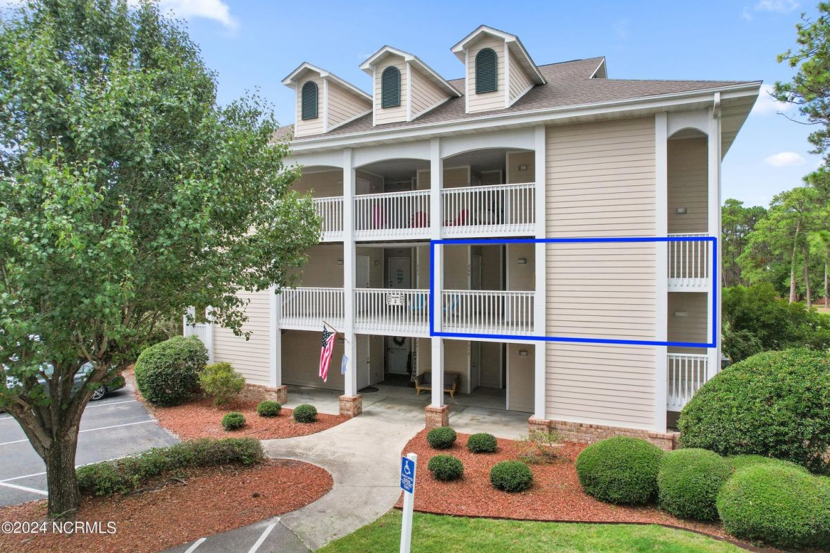 3350 Club Villas Drive